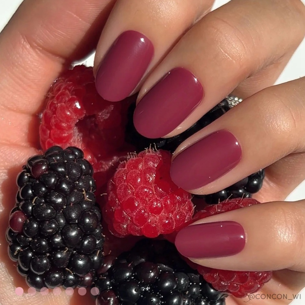 Pink Press-On Nails Medium Length Matte Finish